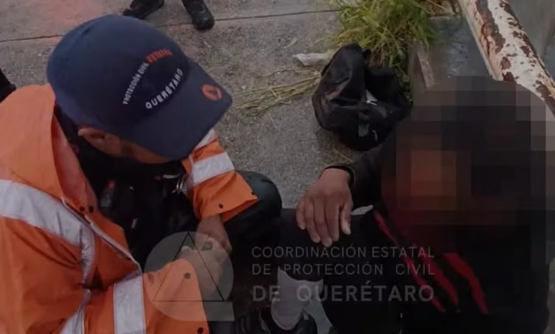 Rescate de Hombre Tras Caer a Canal Pluvial en Querétaro Durante Fuertes Lluvias