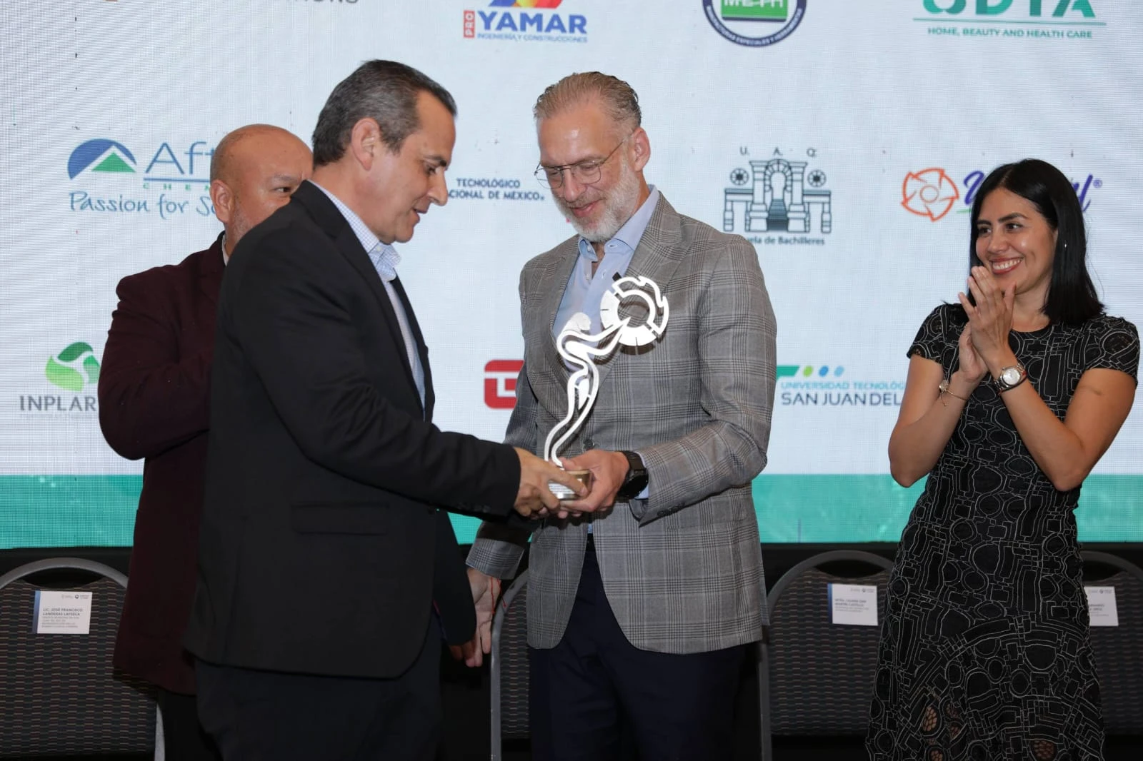 San Juan del Río Recibe Distintivo por Buenas Prácticas en Sustentabilidad y Responsabilidad Social