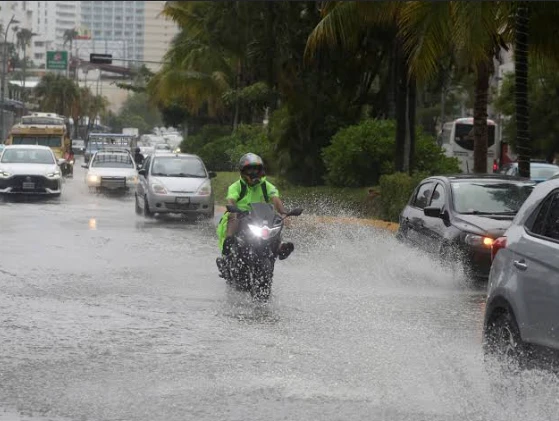 Alerta en el Pacífico: El Regreso de los Huracanes Amenaza con Fuertes Lluvias en México