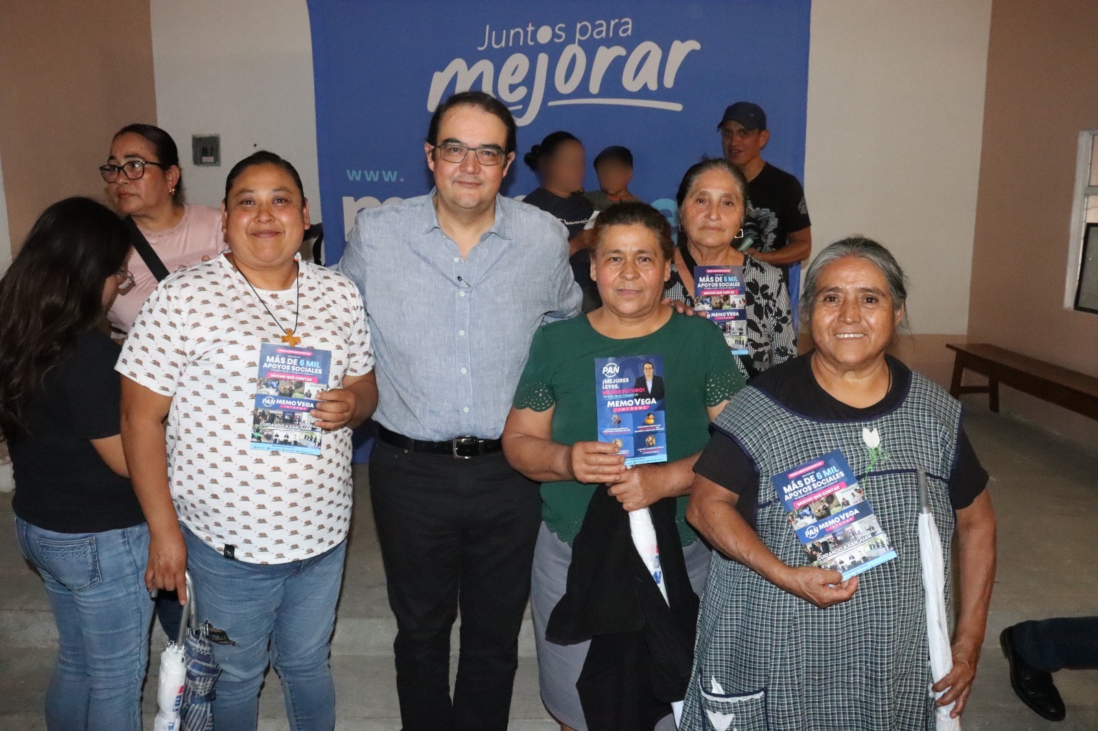 RECORRE MEMO VEGA COMUNIDADES CON MOTIVO DE SU INFORME DE ACTIVIDADES