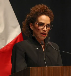Adriana Meza Presenta Segundo Informe de Actividades Legislativas en Querétaro