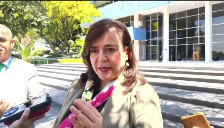 La UAQ Adopta Clases en Línea para Dos Licenciaturas Debido a la Pandemia de COVID-19
