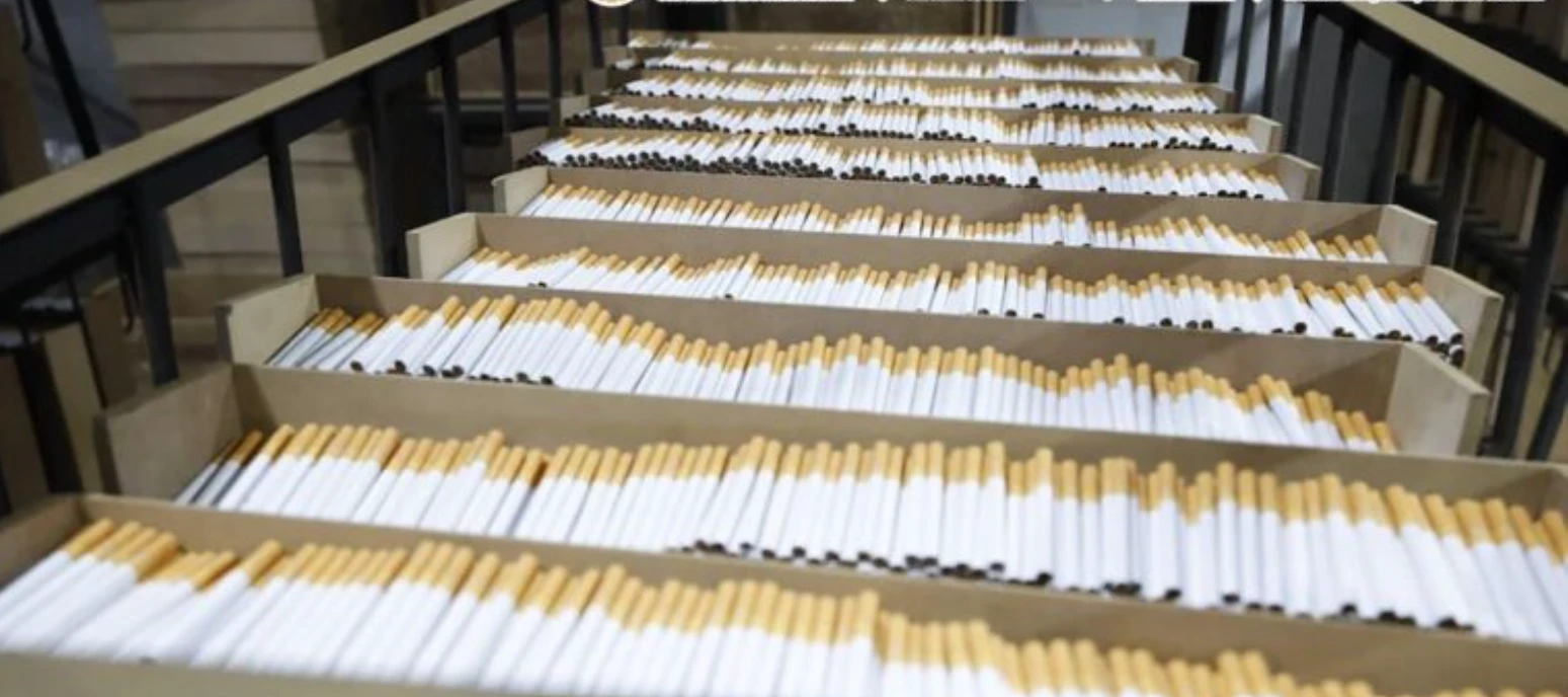 Aseguran 60 toneladas de cigarros apócrifos y detienen a tres personas en Huixquilucan