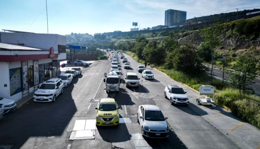 Críticas a las Obras de la Carretera 57: La Opinión de AMIQRO