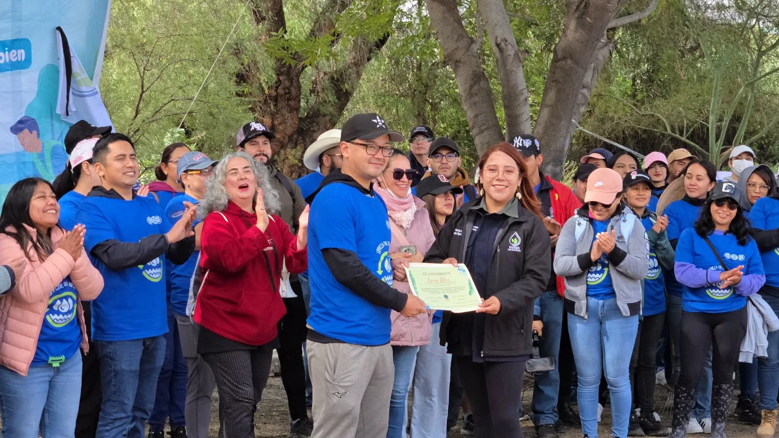 Jornada de limpieza en El Marqués: Voluntarios retiran basura del río Querétaro