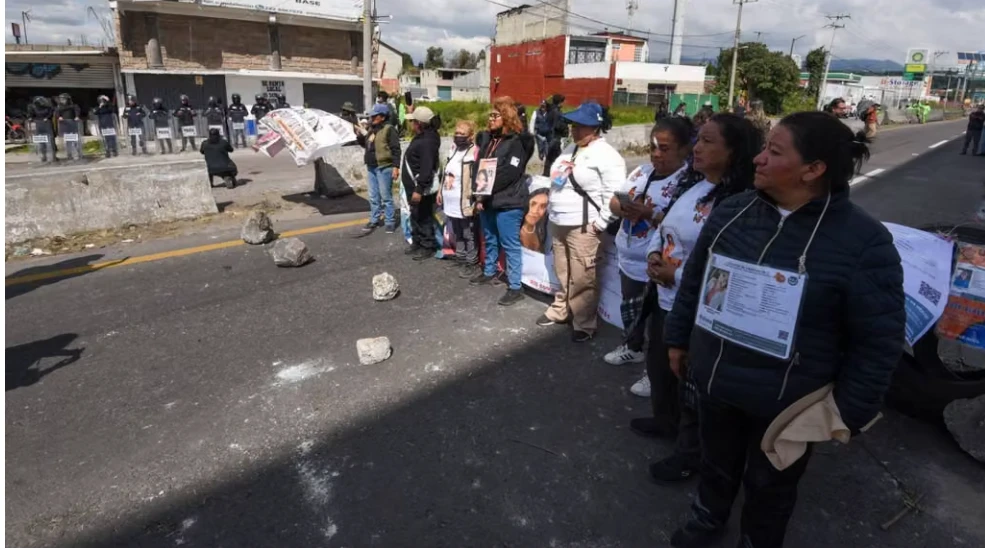 Madres buscadoras levantan bloqueo en la carretera México-Toluca tras 36 horas de protesta