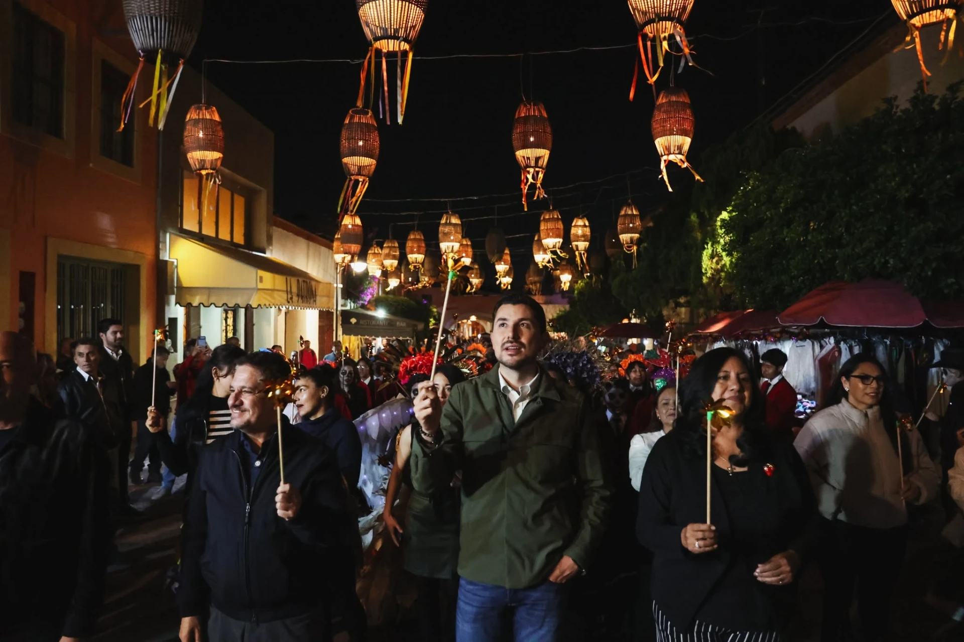Encendido del Altar Monumental en el Festival "Tejedores de Luz 2026"